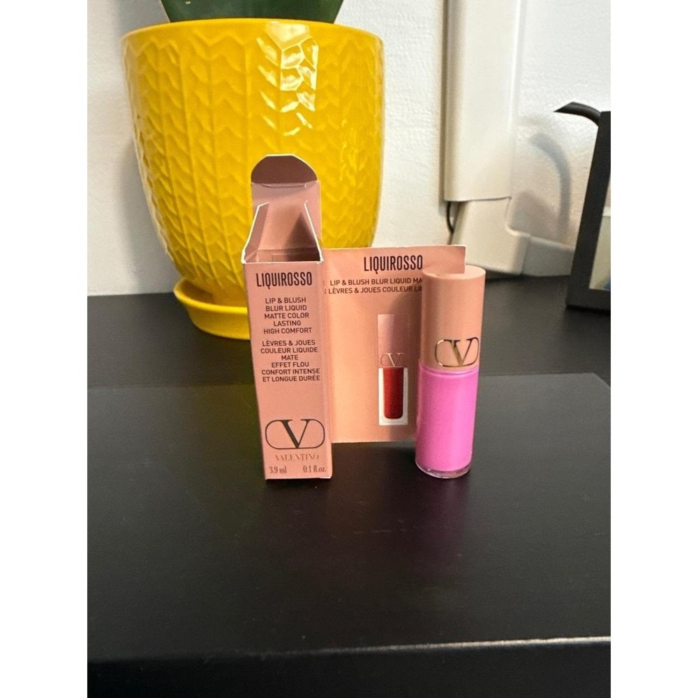 Valentino Liquirosso Lip & Blush Blur Pink is punk 3.9ml new in box